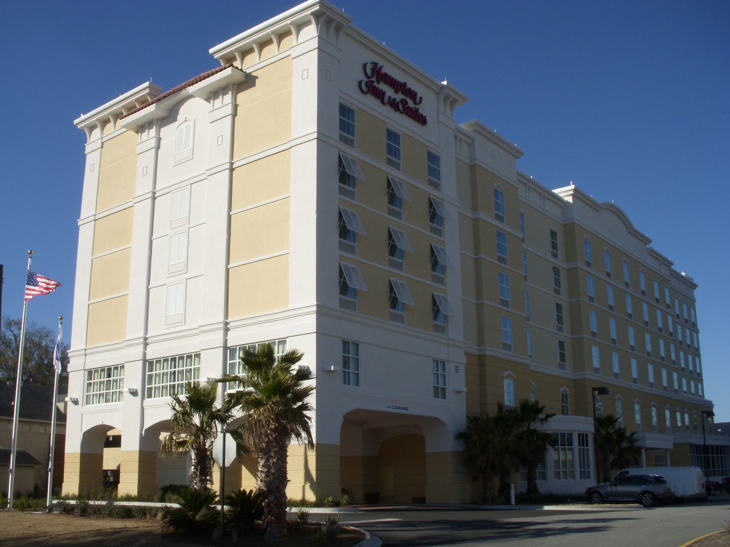 Hampton Inn & Suites in Midtown Savannah, Georgia